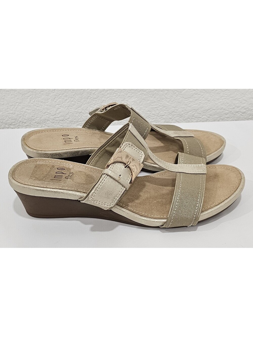 Impo Stretch Gladen Shoes Womens Wedge Sandal Slip On Gold Size 7.5 M - Picture 13 of 14
